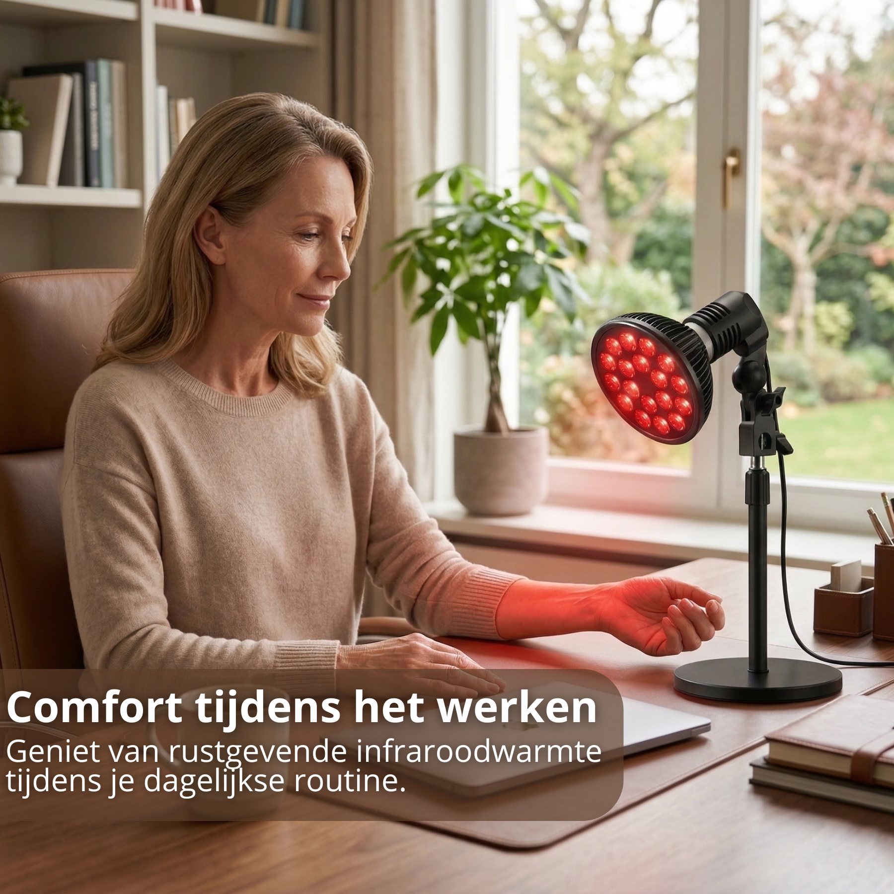 Roodlicht therapie lamp op bureau voor arm en pols – infrarood lamp voor comfort tijdens het werken
