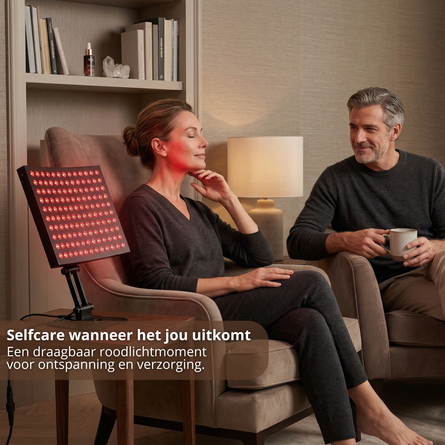Draagbare infrarood gezichtslamp op tafel – roodlichttherapie voor gezicht tijdens thuisgebruik en selfcare